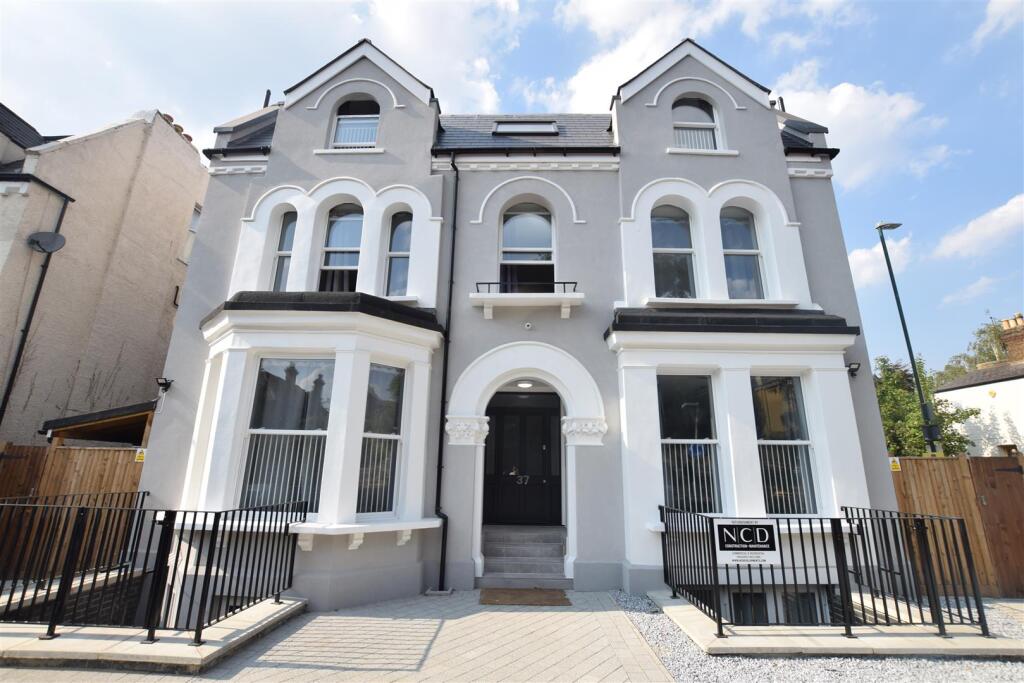 4 bed Studio for rent in Carshalton. From Centro - Sutton - Lettings