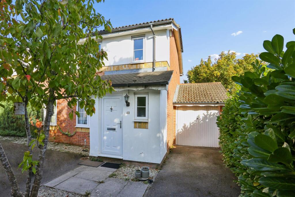 3 bed Semi Detached for rent in Banstead. From Centro - Sutton - Lettings 3 bed Semi Detached for rent in Banstead. From Centro - Sutton - Lettings