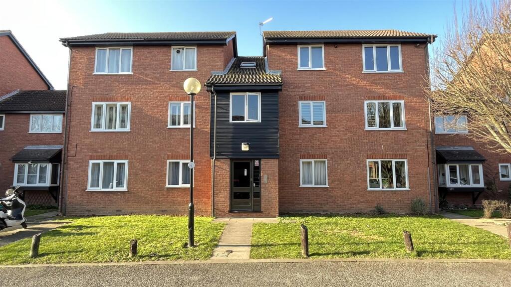 1 bed Apartment for rent in Mitcham. From Centro - Sutton - Lettings 1 bed Apartment for rent in Mitcham. From Centro - Sutton - Lettings