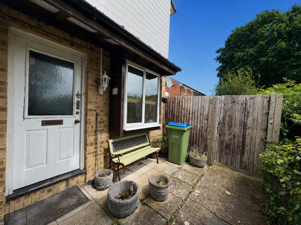 1 bed End of Terrace for rent in Hill Head. From Beals - Fareham 1 bed End of Terrace for rent in Hill Head. From Beals - Fareham