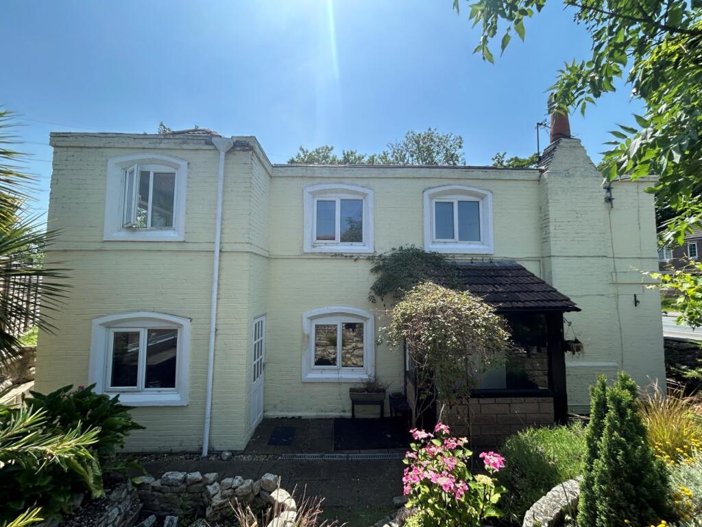2 bed Detached for rent in Fareham. From Beals - Fareham