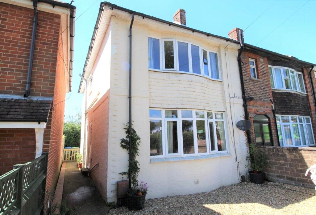2 bed 1st Floor Flat for rent in Segensworth. From Beals - Fareham
