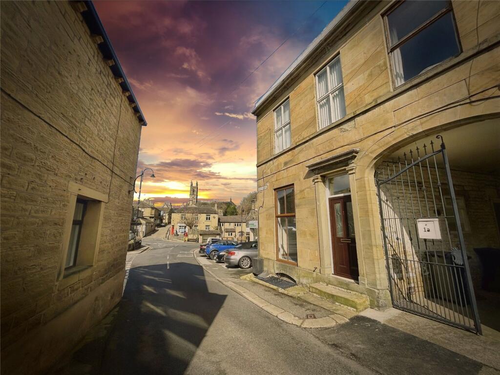 1 bed Apartment for rent in Brockholes. From Whitegates Estate Agents - Huddersfield