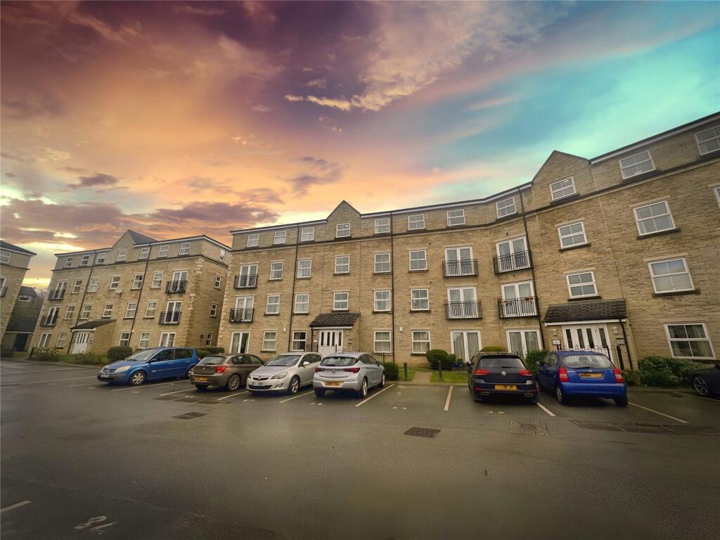 2 bed Apartment for rent in Brighouse. From Whitegates Estate Agents - Huddersfield
