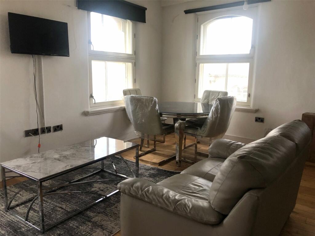 2 bed Apartment for rent in Huddersfield. From Whitegates - Huddersfield
