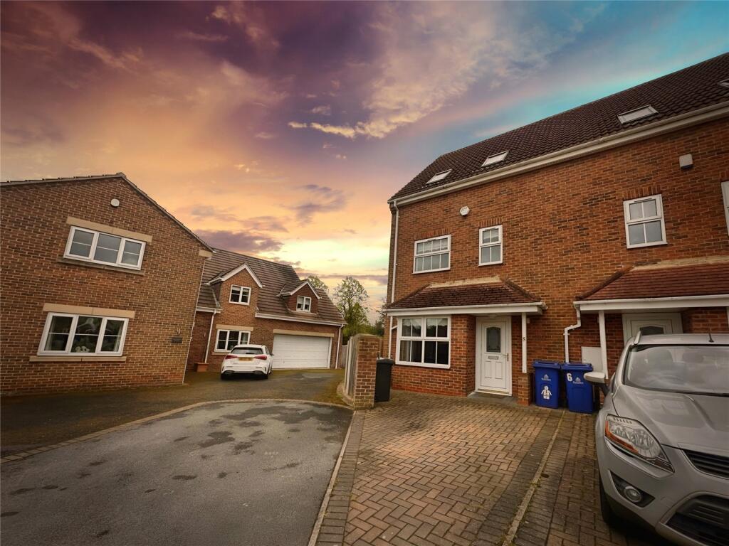3 bed Town House for rent in Adwick upon Dearne. From ubaTaeCJ