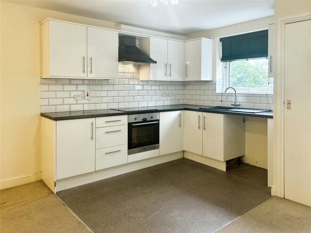 2 bed Apartment for rent in Wakefield. From Whitegates Estate Agents - Huddersfield