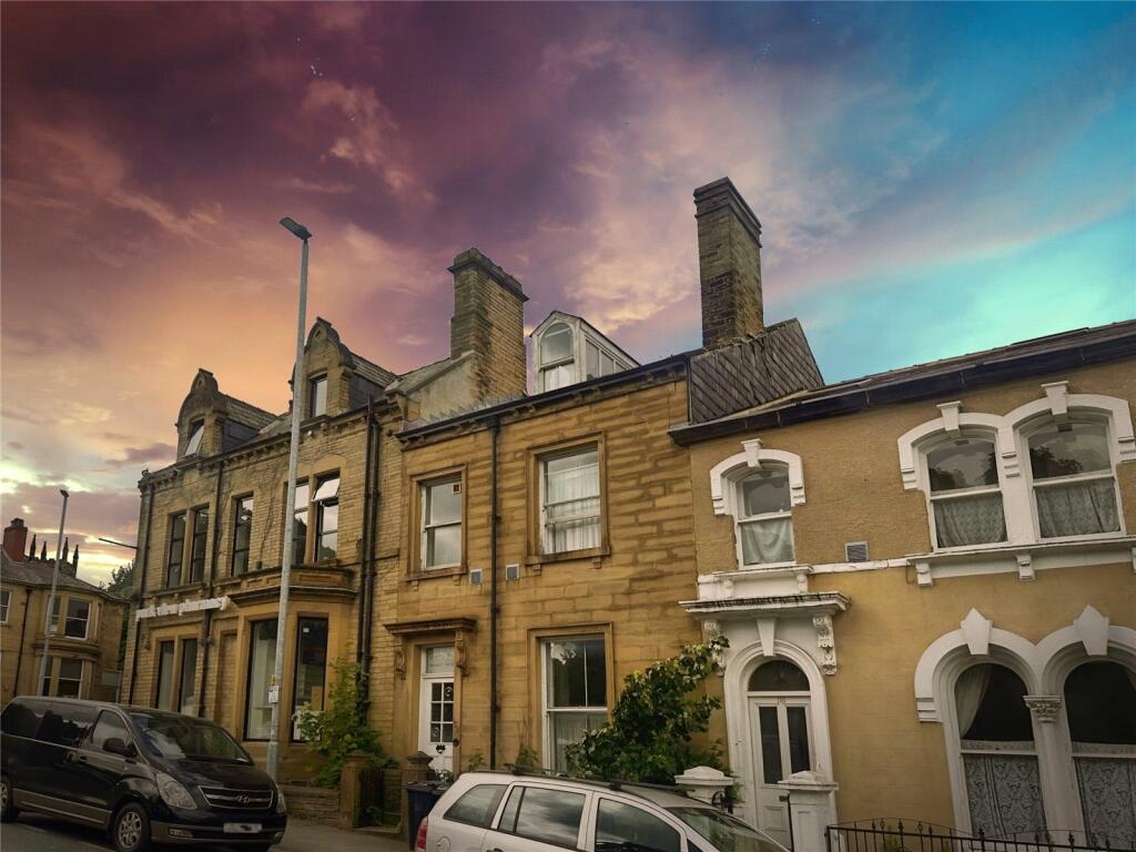 1 bed House Share for rent in Huddersfield. From Whitegates - Huddersfield