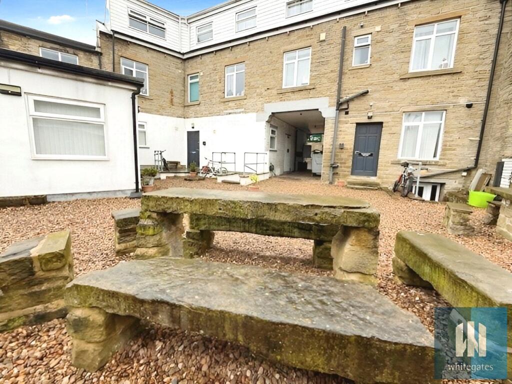 1 bed House Share for rent in Huddersfield. From Whitegates - Huddersfield