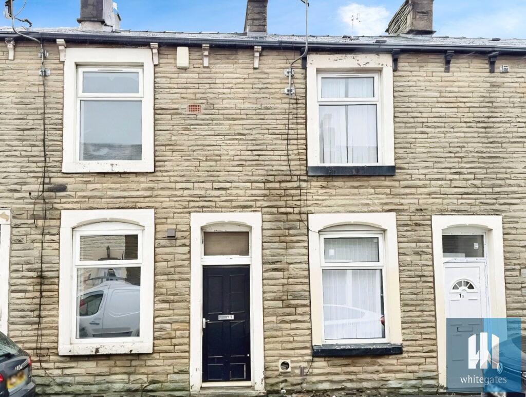 2 bed Mid Terraced House for rent in Burnley. From Whitegates - Huddersfield