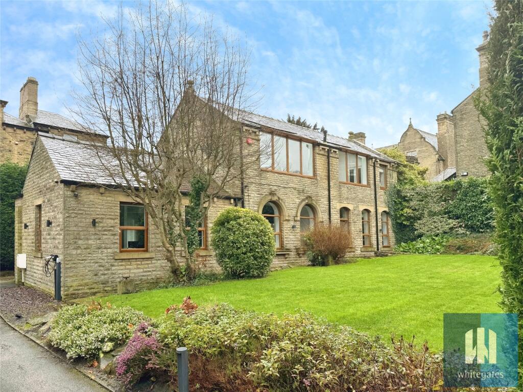 4 bed Detached for rent in Huddersfield. From Whitegates - Huddersfield