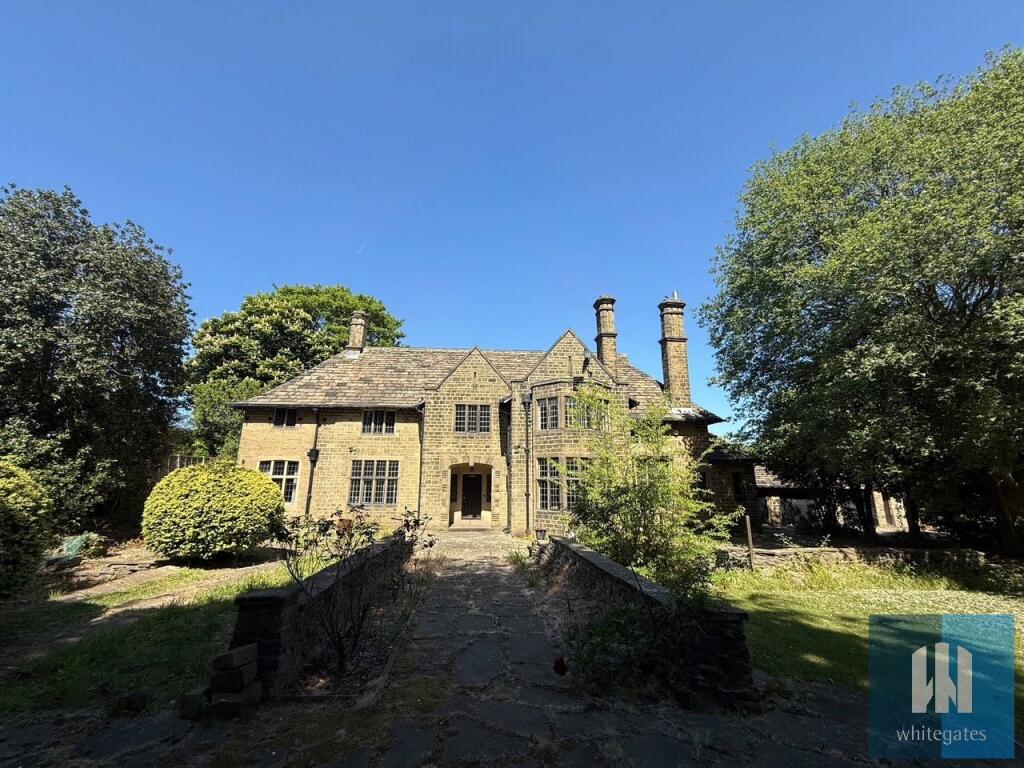 6 bed Detached for rent in Elland Upper Edge. From Whitegates - Huddersfield
