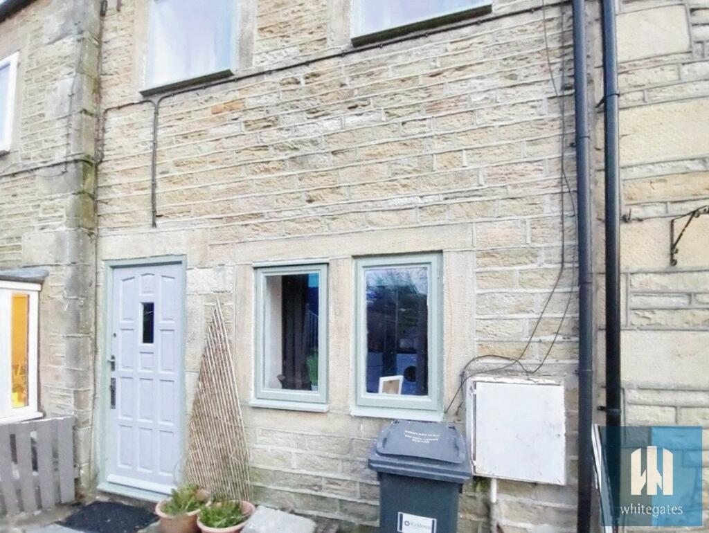1 bed Mid Terraced House for rent in Holmfirth. From Whitegates - Huddersfield