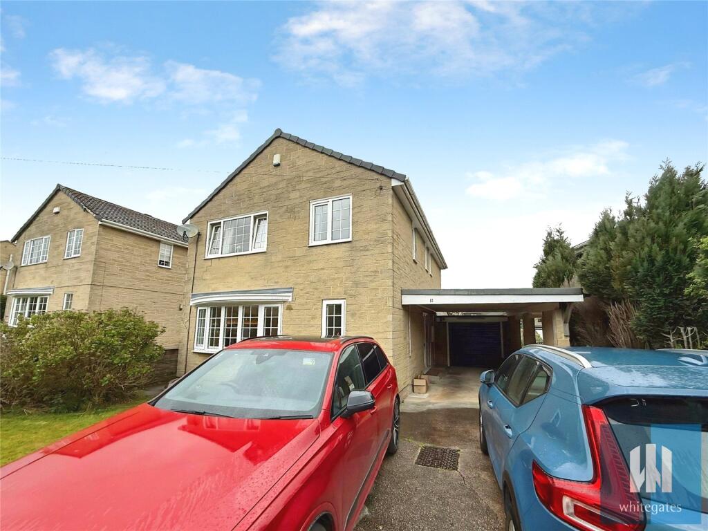 5 bed Detached for rent in Huddersfield. From Whitegates - Huddersfield