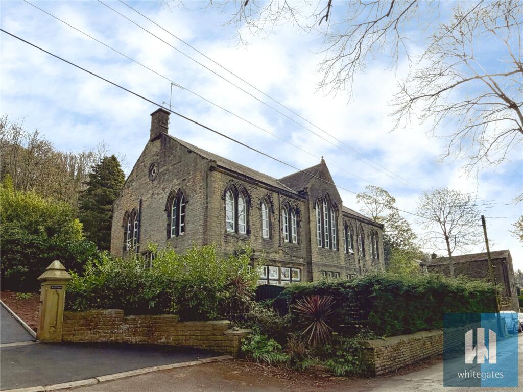 4 bed Apartment for rent in Outlane. From Whitegates - Huddersfield