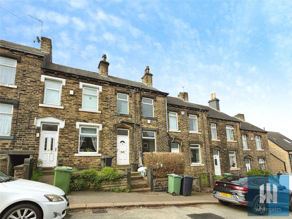 2 bed Mid Terraced House for rent in Huddersfield. From Whitegates - Huddersfield