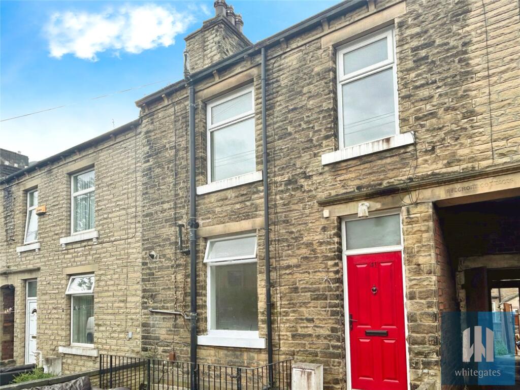 2 bed Mid Terraced House for rent in Huddersfield. From Whitegates - Huddersfield