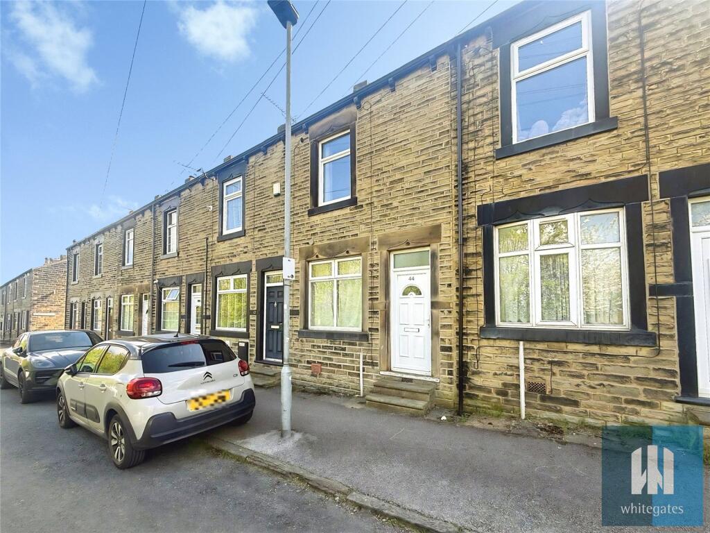 2 bed Mid Terraced House for rent in Barnsley. From Whitegates - Huddersfield