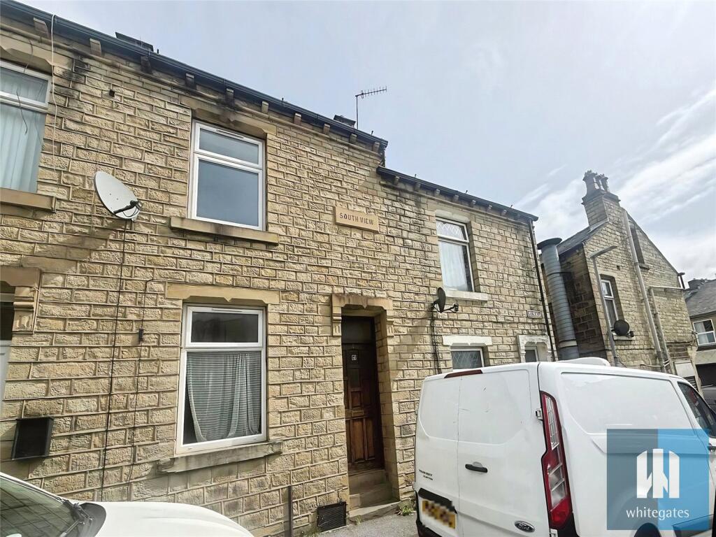 2 bed Mid Terraced House for rent in Huddersfield. From Whitegates - Huddersfield