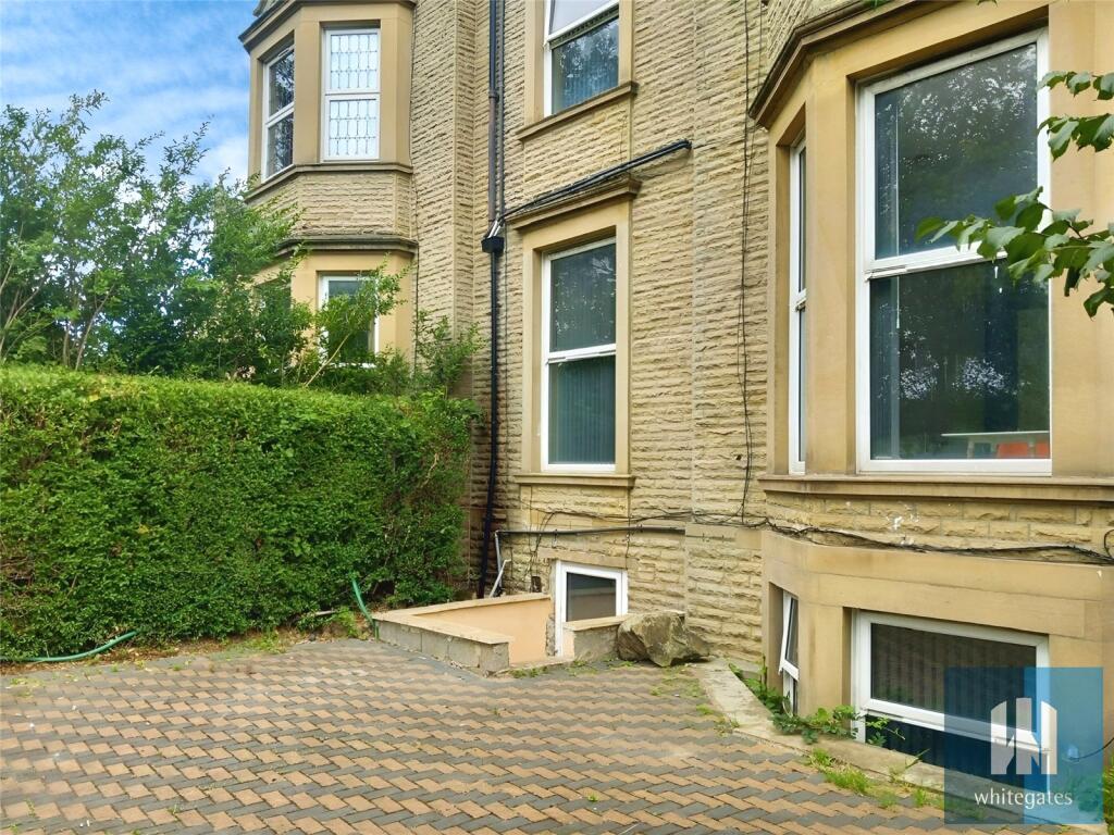1 bed House Share for rent in Huddersfield. From Whitegates - Huddersfield
