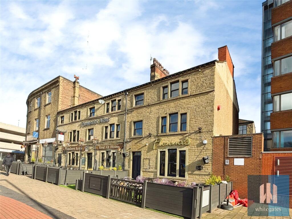 1 bed Penthouse for rent in Huddersfield. From Whitegates - Huddersfield
