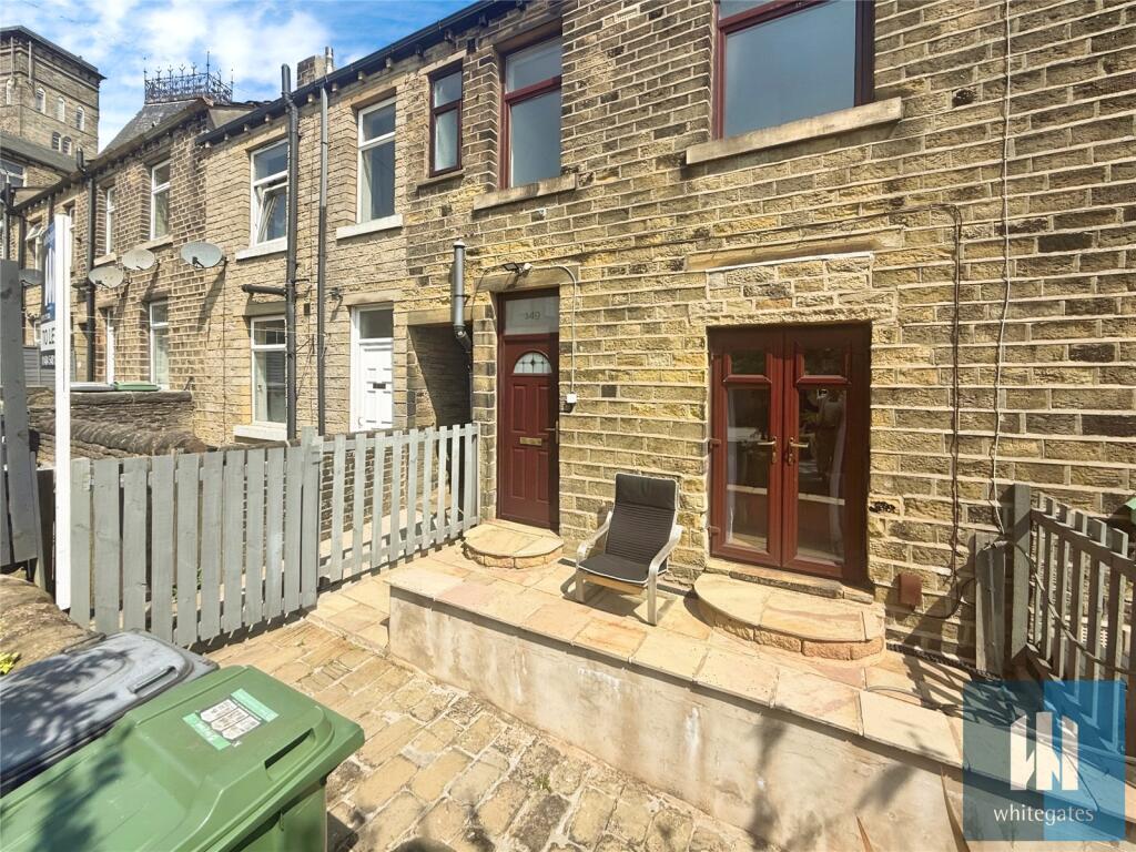 2 bed Mid Terraced House for rent in Outlane. From Whitegates - Huddersfield 2 bed Mid Terraced House for rent in Outlane. From Whitegates - Huddersfield