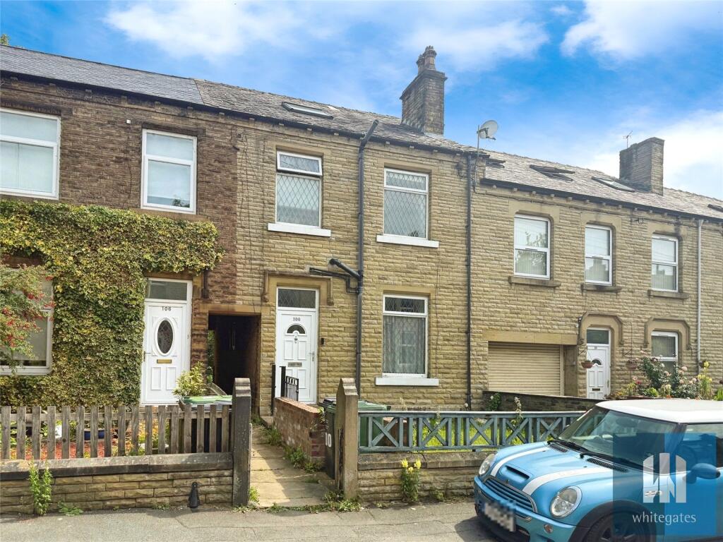 2 bed Mid Terraced House for rent in Huddersfield. From Whitegates - Huddersfield