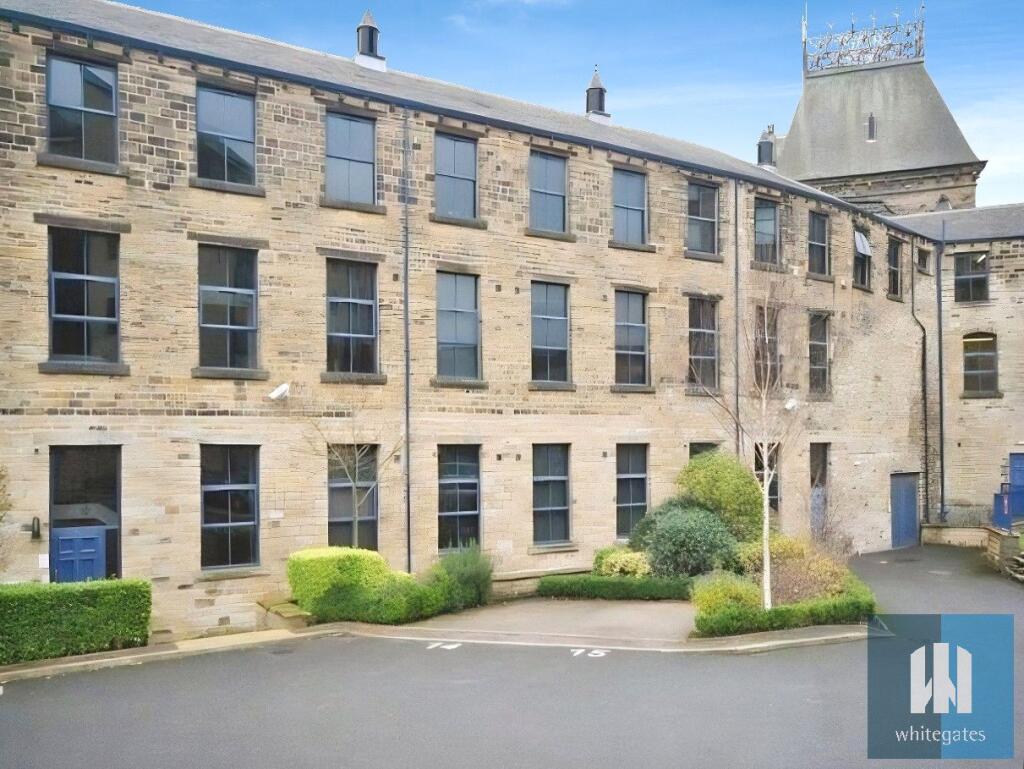 1 bed Penthouse for rent in Huddersfield. From Whitegates - Huddersfield
