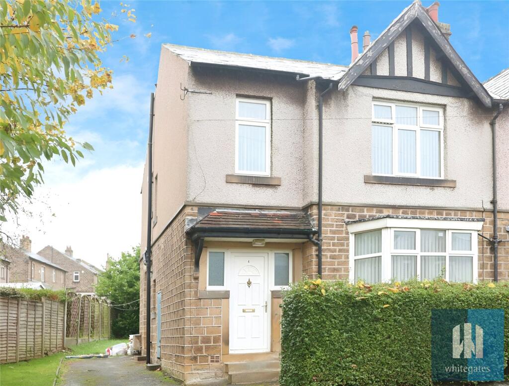 3 bed Semi Detached for rent in Huddersfield. From Whitegates - Huddersfield 3 bed Semi Detached for rent in Huddersfield. From Whitegates - Huddersfield