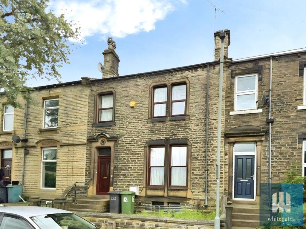 3 bed Mid Terraced House for rent in Huddersfield. From Whitegates - Huddersfield