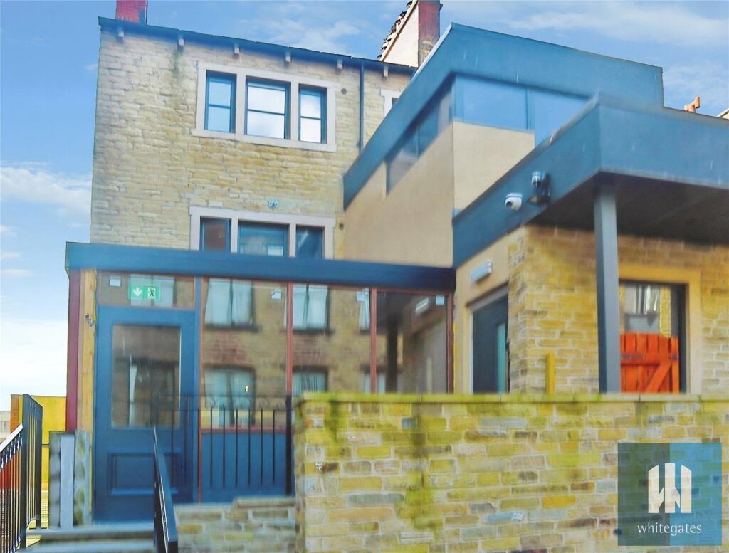 4 bed Studio for rent in Huddersfield. From Whitegates - Huddersfield