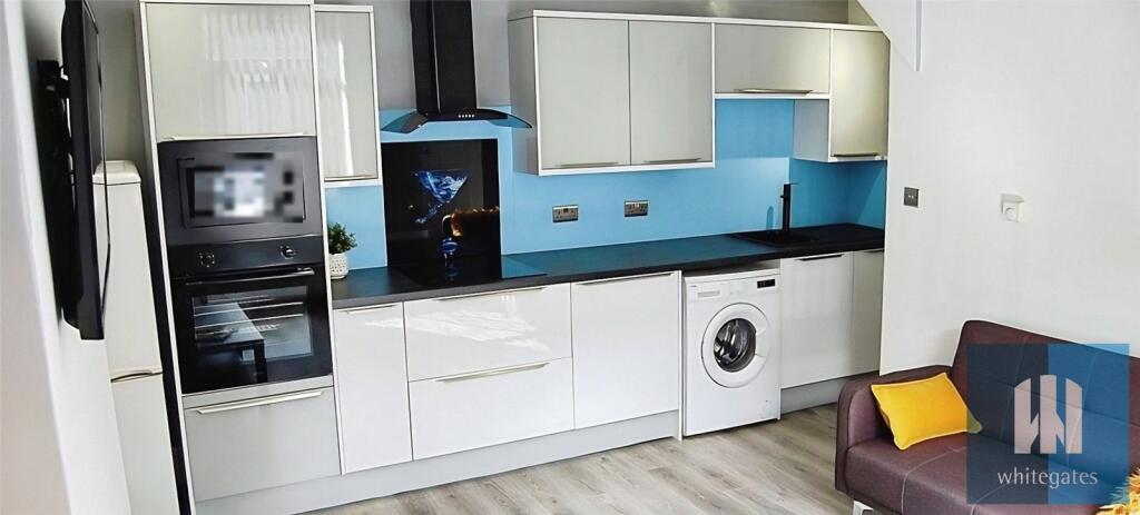 2 bed Mid Terraced House for rent in Netherton. From Whitegates - Huddersfield 2 bed Mid Terraced House for rent in Netherton. From Whitegates - Huddersfield