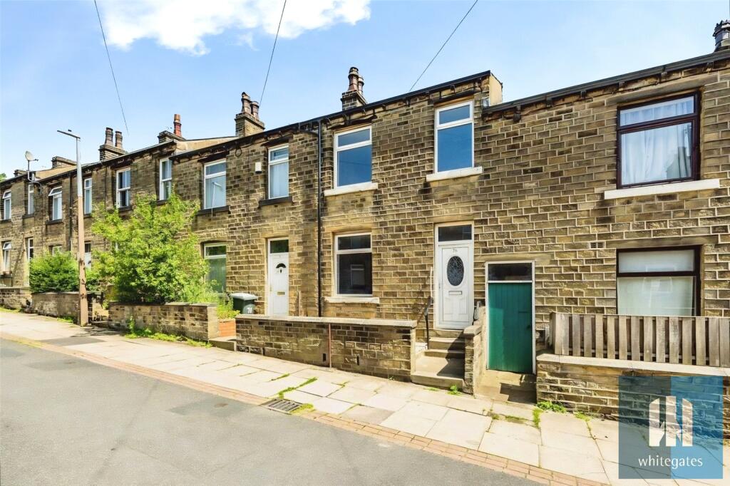 2 bed Mid Terraced House for rent in Huddersfield. From Whitegates - Huddersfield