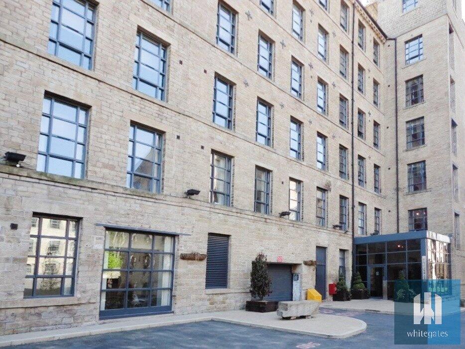 2 bed Apartment for rent in Outlane. From Whitegates - Huddersfield