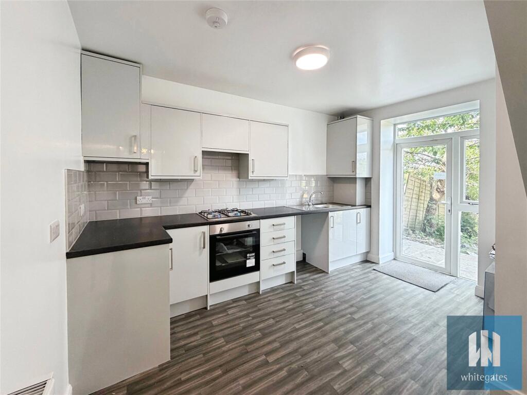 1 bed Apartment for rent in Netherton. From Whitegates - Huddersfield