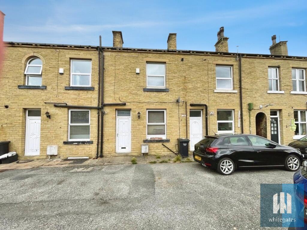 1 bed Mid Terraced House for rent in Brighouse. From Whitegates - Huddersfield