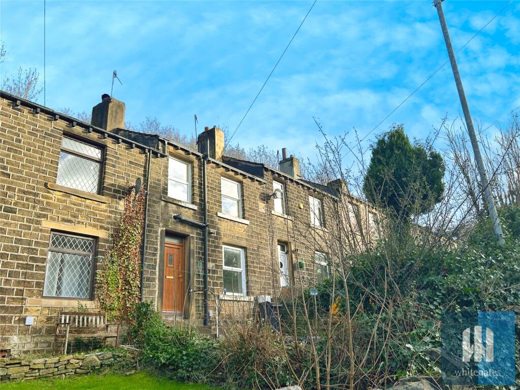 2 bed Mid Terraced House for rent in Huddersfield. From Whitegates - Huddersfield