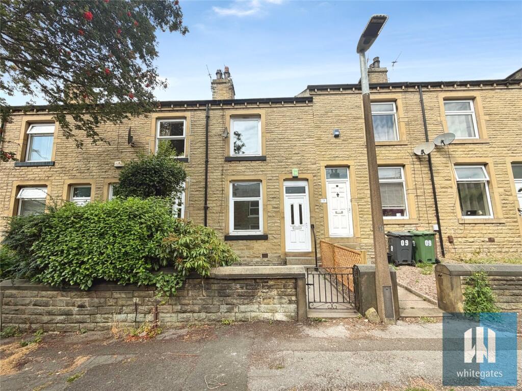2 bed Mid Terraced House for rent in Huddersfield. From Whitegates - Huddersfield