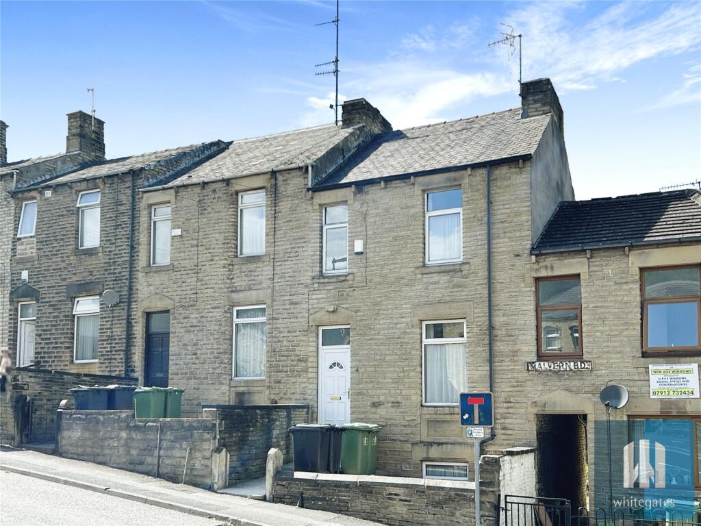 4 bed Mid Terraced House for rent in Netherton. From Whitegates - Huddersfield