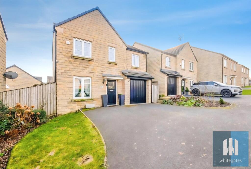 4 bed Detached for rent in Outlane. From Whitegates - Huddersfield