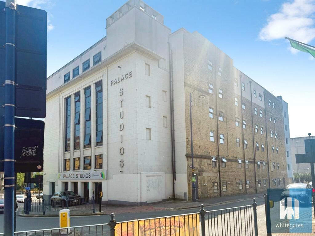 4 bed Studio for rent in Huddersfield. From Whitegates - Huddersfield