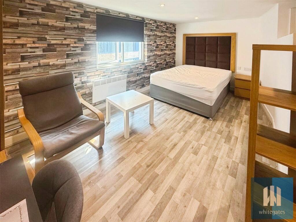 4 bed Studio for rent in Huddersfield. From Whitegates - Huddersfield