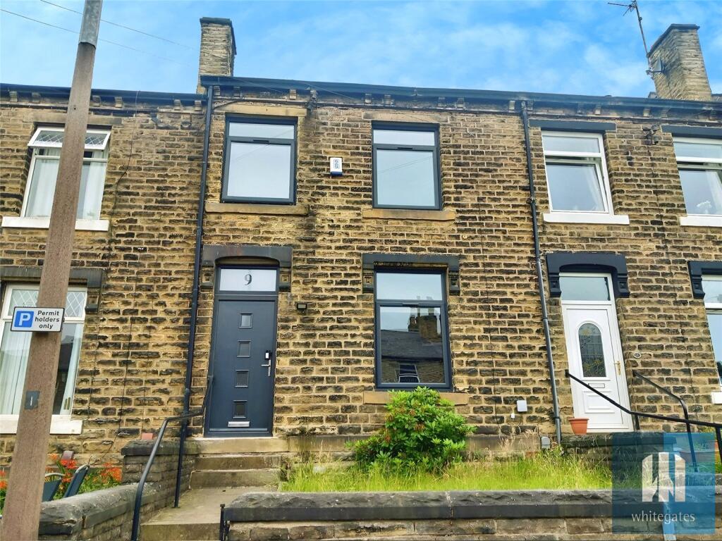 3 bed Mid Terraced House for rent in Netherton. From Whitegates - Huddersfield