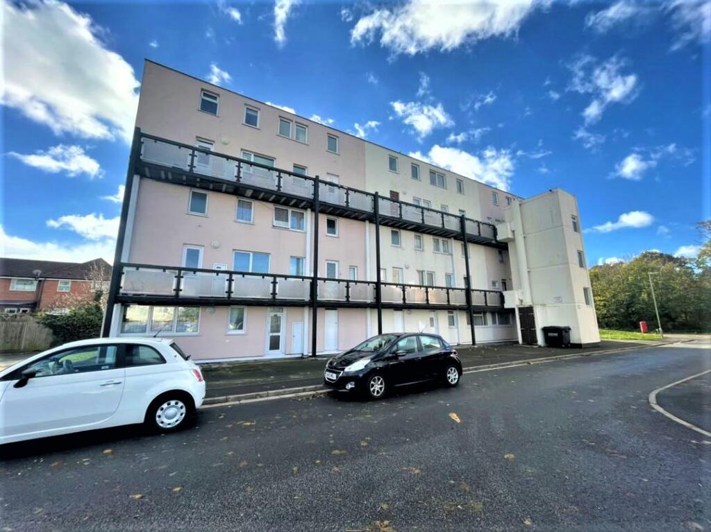 2 bed 1st Floor Flat for rent in Peel Common. From Beals - Gosport