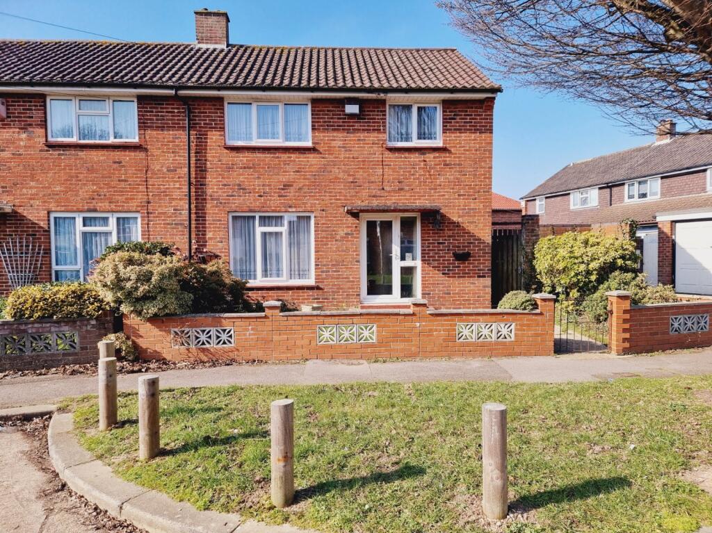 3 bed Semi Detached for rent in Peel Common. From Beals - Gosport