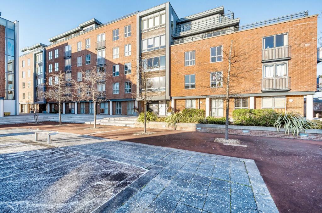 2 bed 1st Floor Flat for rent in Gosport. From Beals - Gosport