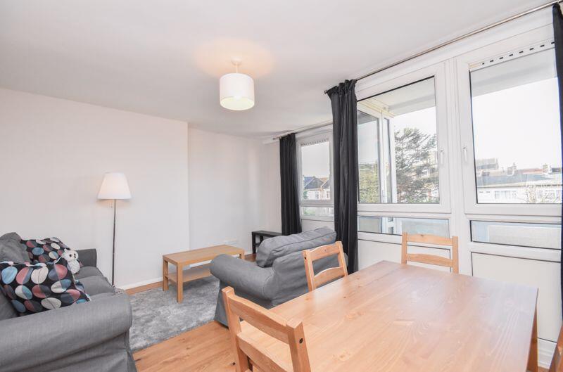 3 bed 1st Floor Flat for rent in London. From Patrick Henry Ltd