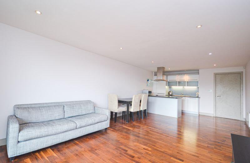 2 bed Apartment for rent in London. From Patrick Henry Ltd
