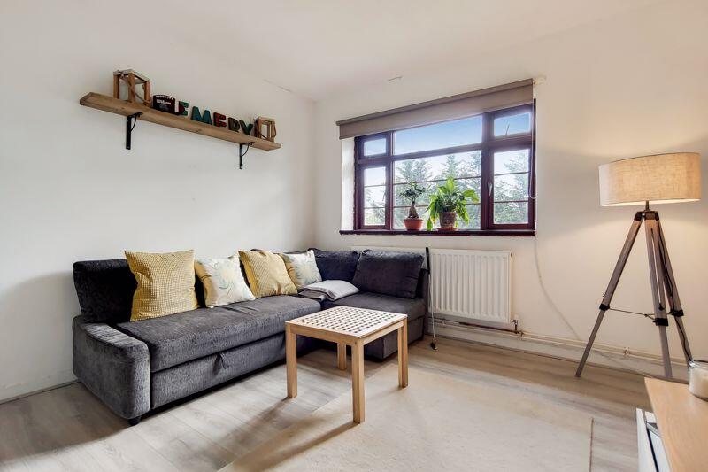 4 bed 1st Floor Flat for rent in Clapham. From Patrick Henry Ltd