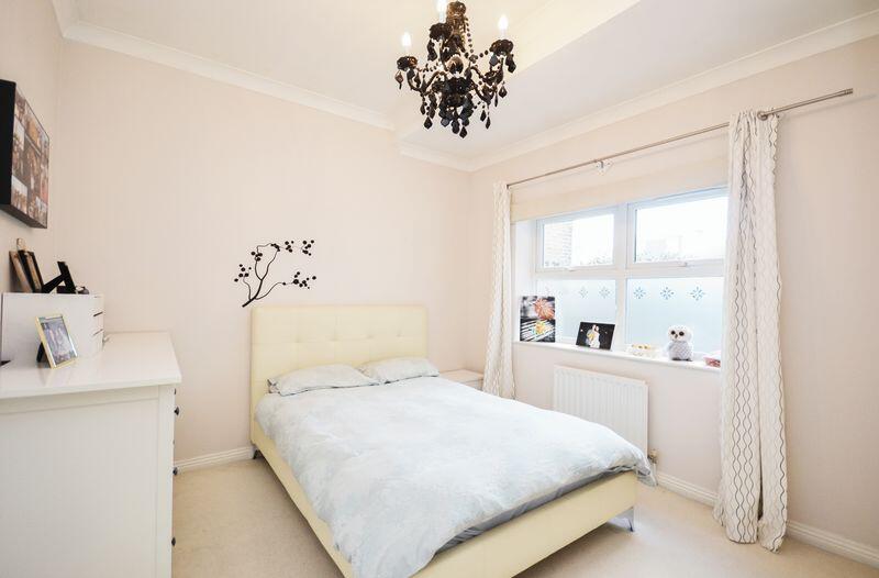 2 bed 1st Floor Flat for rent in London. From Patrick Henry Ltd